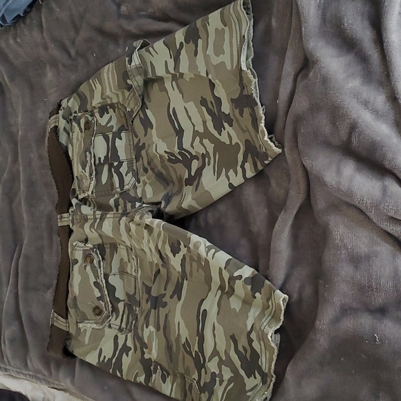 Shorts - Picture 4 of 6